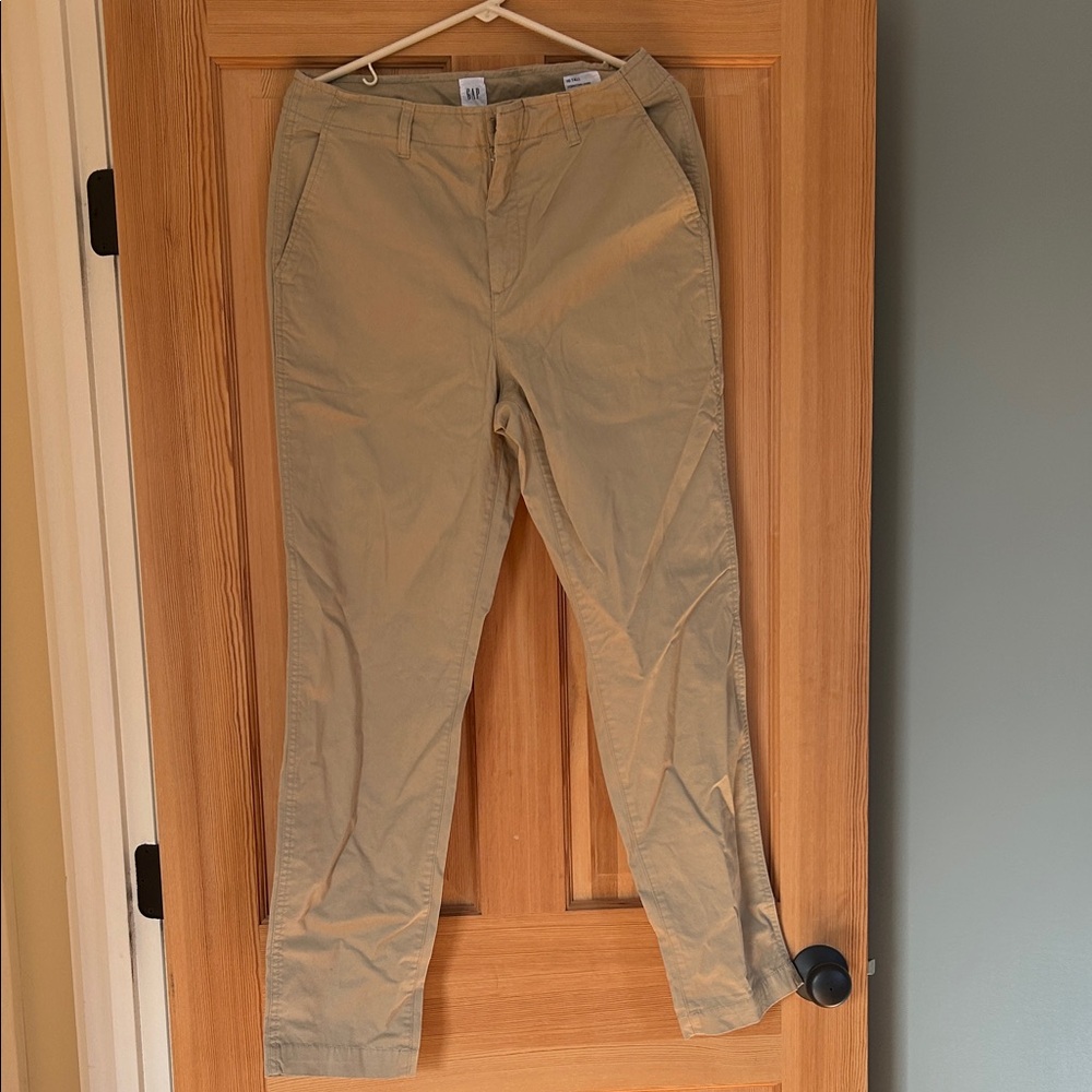Women’s Khaki Pants